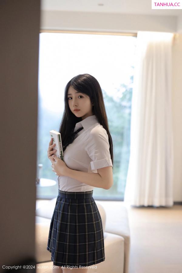   [XiuRen]高清写真图 2024.03.04 No.8173 陈小花 丝袜美腿第24张图片